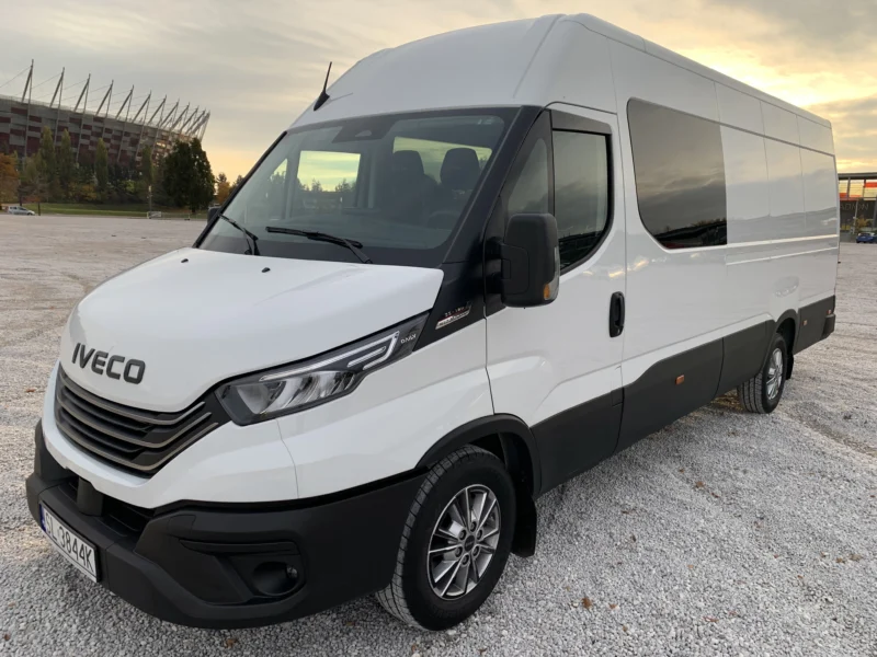 Iveco Brygadówka L4H2 automat — długi furgon dostawczy klasy L4 w wynajmie